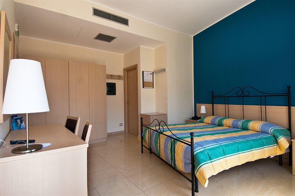 Hotel Residence Empedocle Messina Exterior foto